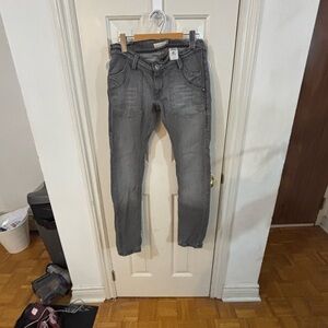 Levi's women’s gray Jeans *accepting offers